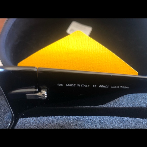 FENDI MENS SUNGLASSES - Picture 4 of 5